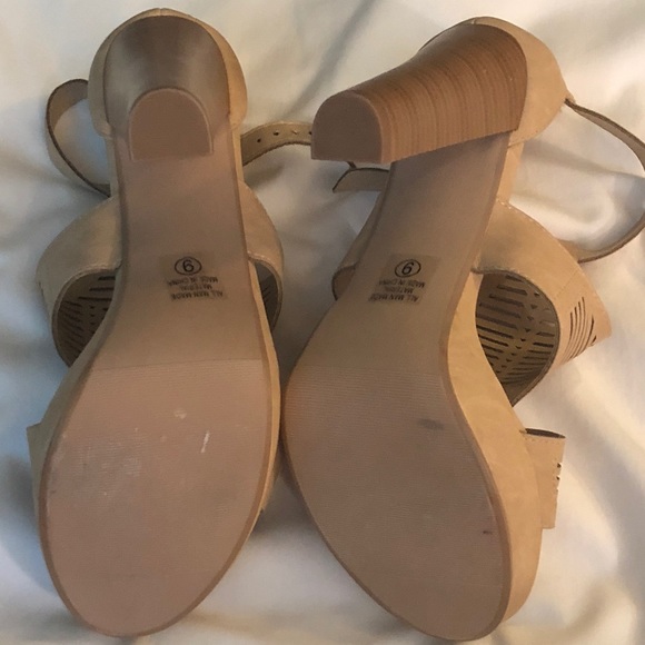NWOT beige platform shoes - Picture 3 of 8